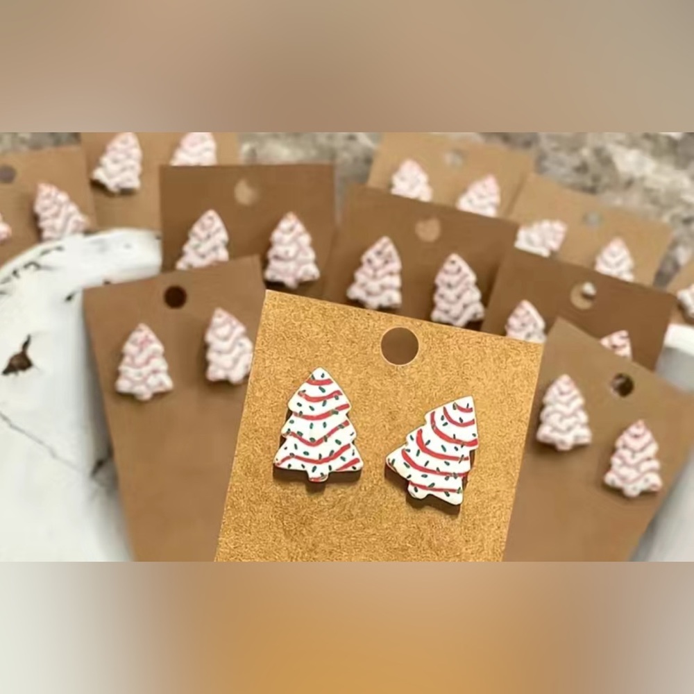 🎄 1 Pair of Cute Christmas Tree Stud Earrings
